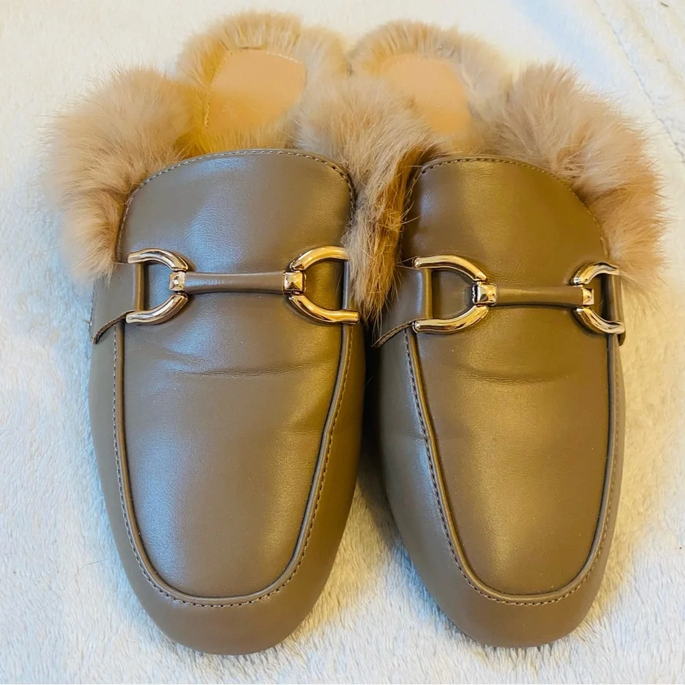 Tan rabbit fur loafer mules rose gold buckle vegan leather rubber soles Sz 37